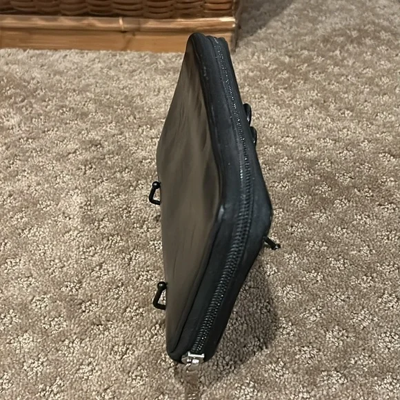 Chanel Camillia Authentic Rare Long Black Leather Zipper Wallet - Picture 3 of 16